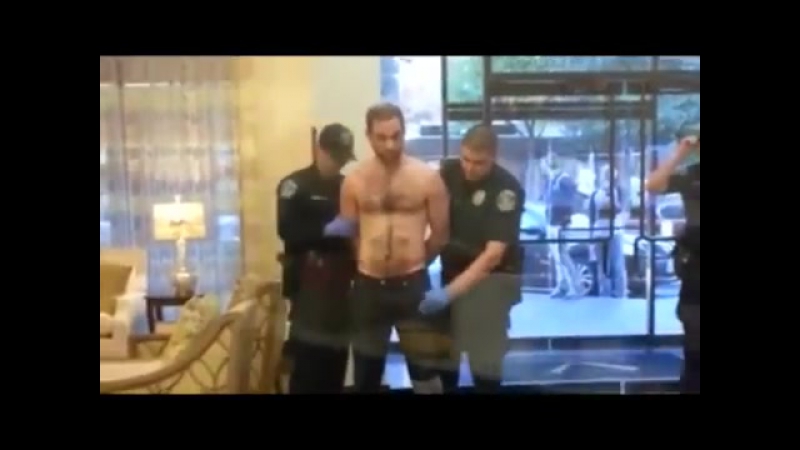 Забавный епизод при обыске при задержании в америке