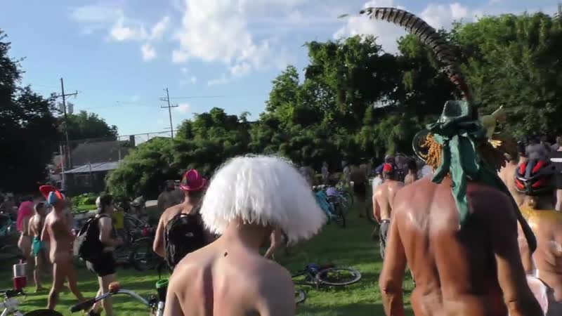 10th annual no⚜️la world naked bike ride the group photo recorded by cannabis