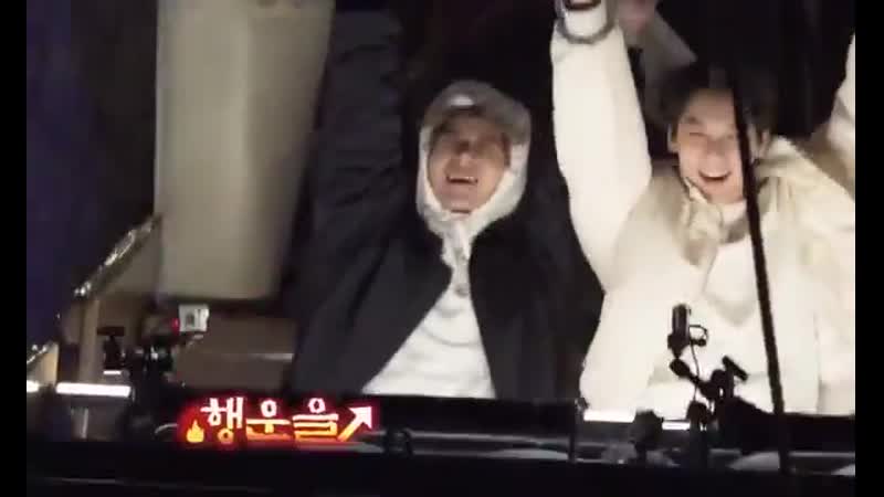 Yeonjun trying to sing the song while soobin and beomgyu give up and just enjoy the ride @txt members