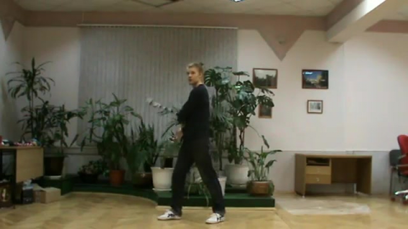 8ка с раскрытием одной рукой