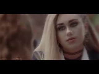 Oh look, emily skinner is playing another bad bitch, we have to stan //gayteenscorner//