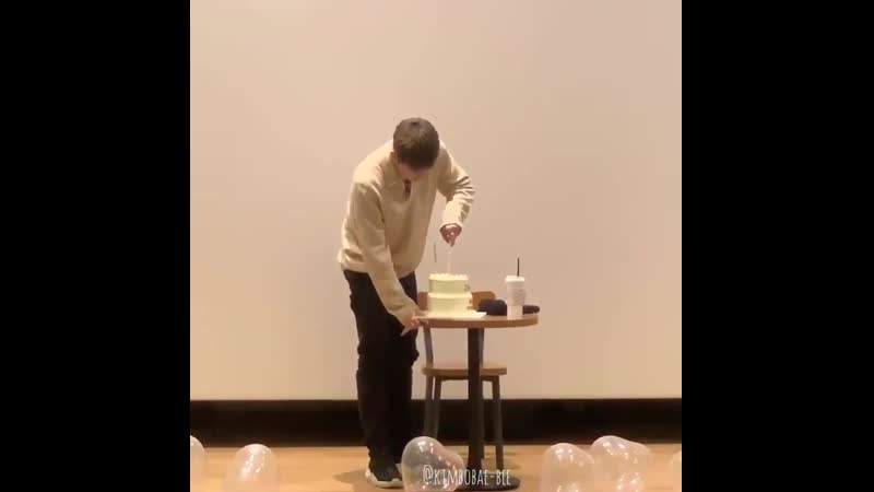 190914 zico [cuts the cake] (@ zico birthday party 🎥)
