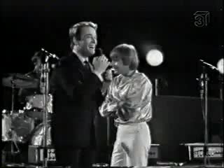 The yardbirds over under sideways down (live `67)