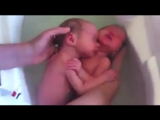 Twin seems to be not yet feel his exit from his mother's womb video of the utmost beauty