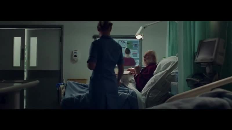 Санта в реанимации соцсети возмутились рекламному ролику nhs