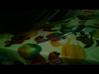 Алиса заснула в тарелке! ахаха