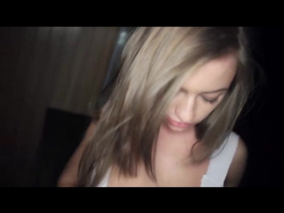 Рыжая полненькая мамаша развлеклась с молодым человеком