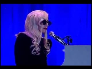 2010 // lady gaga > imagine hrc national dinner (gagavision net)