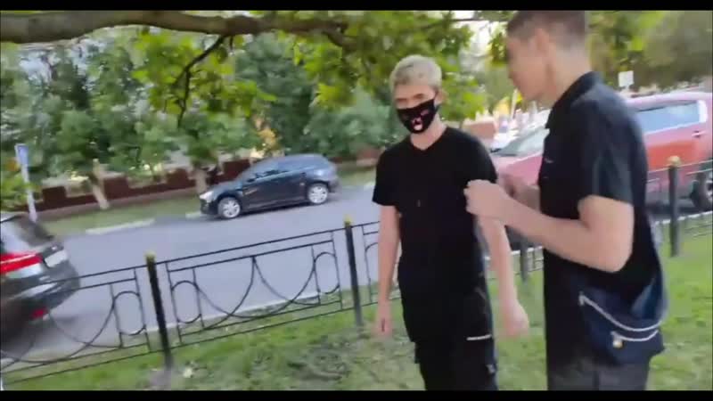 Ди и хэви в стриптиз клубе