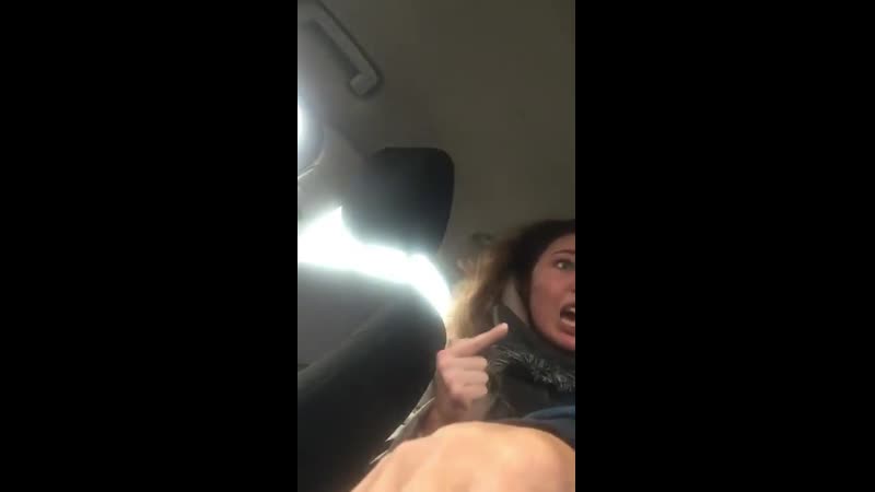 Долго ждал клиентку, накапали лишние рубли за ожидание, отказалась платить