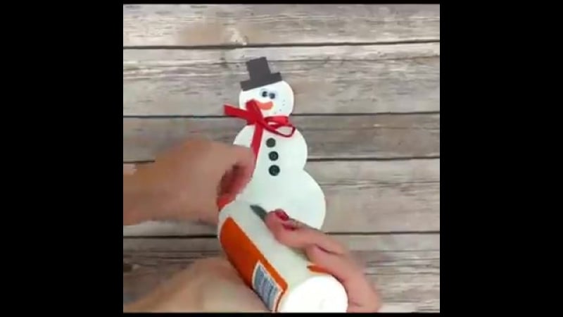 Забавный снеговичок!