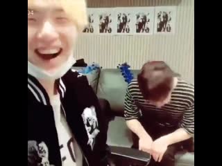 No all three of them started laughing together when lee hyung bowed please this is so