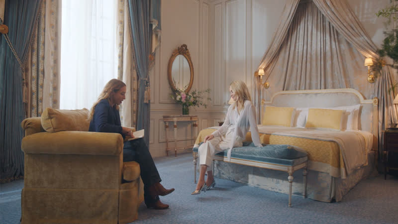 Поппи делевинь и александра голованофф представляют новый крем sisley black rose eye contour fluid