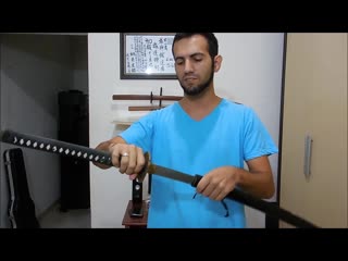 Manutenção de katana como limpar uma espada