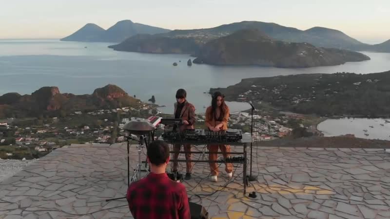 Giolì &amp; assia diesislive @vulcano, aeolian islands handpan set