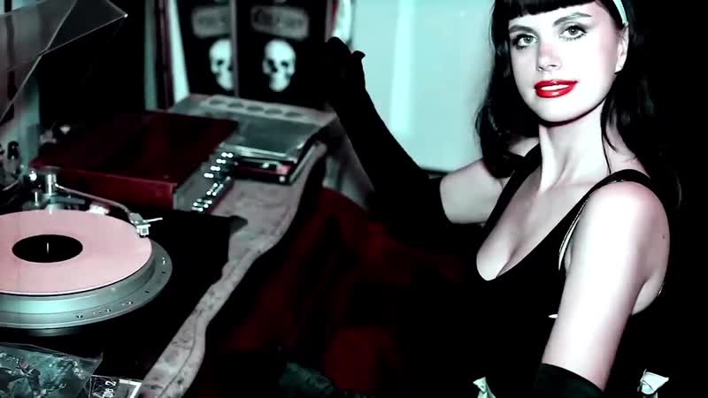 Messer chups electric zombierella (2020)