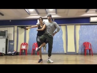 Katrina kaif and ranbir kapoor ullu ka patha (dance)