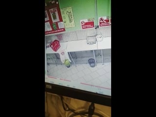 Побег одинокого полосатика