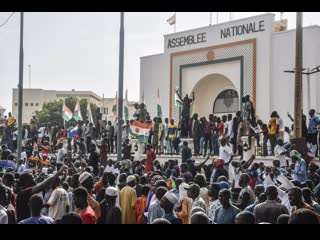 Live proteste in niger zur unterstützung des putsches