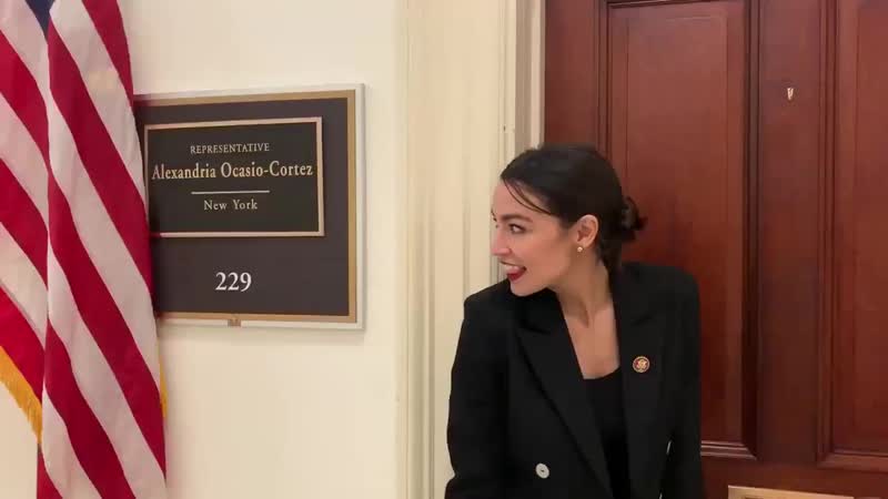 Конгрессмен александрия окасио кортес танцует )