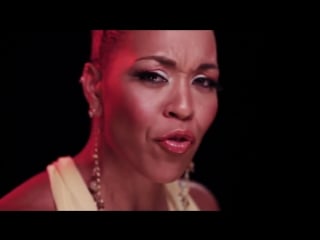 Maya azucena cry love