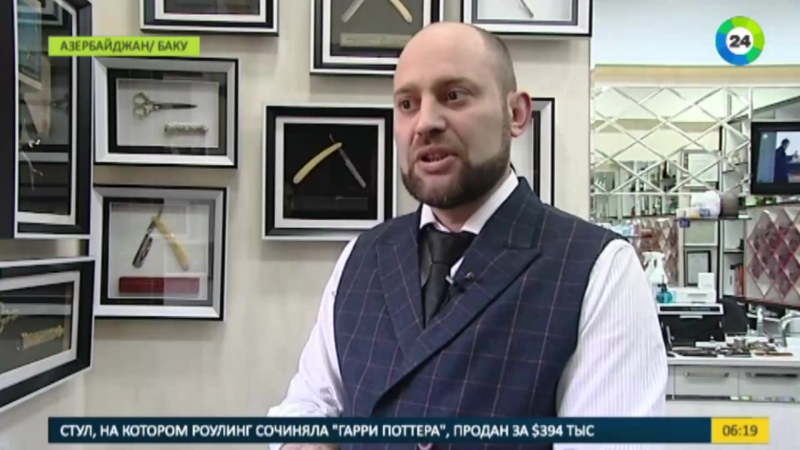 Парикмахер из баку коллекционирует старинные бритвы и ножницы