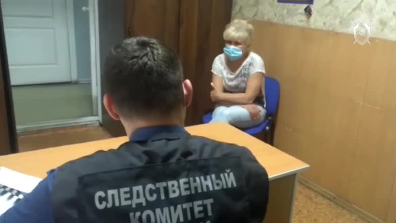 Бабушка, которая избила внучку в лифте даёт показания