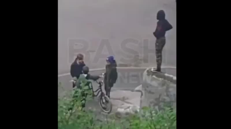 Молодые беспределят