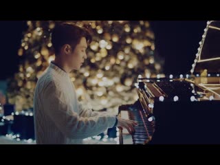 201126 lay zhang wishes everyone an early merry christmas with sky piano ver