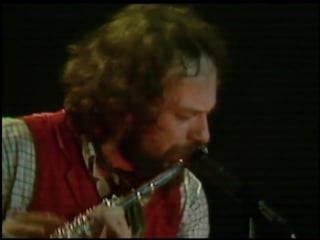 Jethro tull too old to rock n roll ⁄ minstrel in the gallery live 1977
