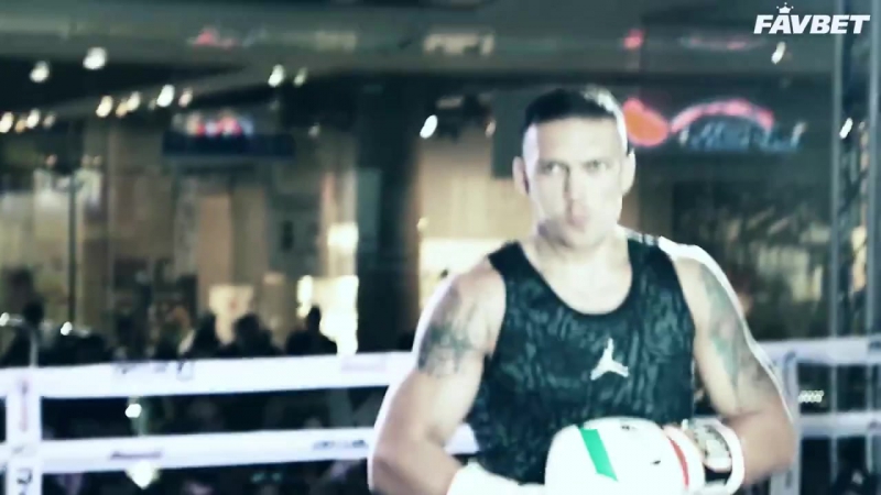 Олександр усик та джоні мюллер відкрите тренування в ocean plaza, київ