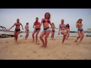Секси девчонки танцуют тверк попой two hot girls dancing twerk(1)