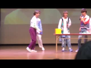 Junghoon took a tiny chair and pretended to sit down on it