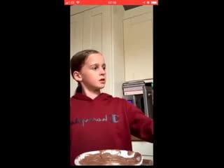 Украсила комнату