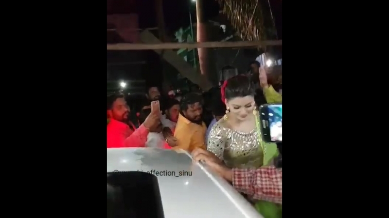 Urvashi rautela in pune
