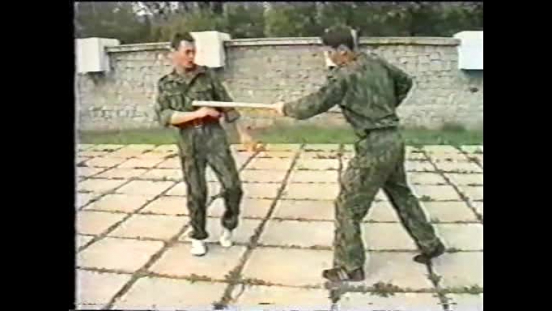 Боевое самбо побеждать может каждый фильм 3 против лома нет приёма?