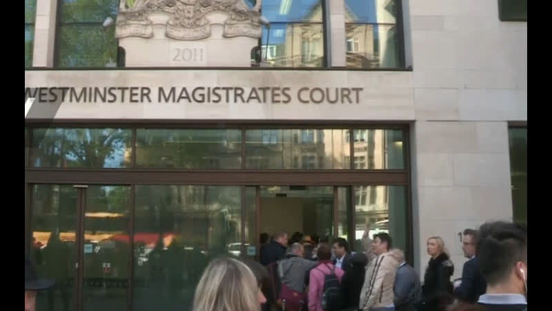 Ситуация у здания суда в лондоне, где рассматривают запрос сша на экстрадицию ассанжа