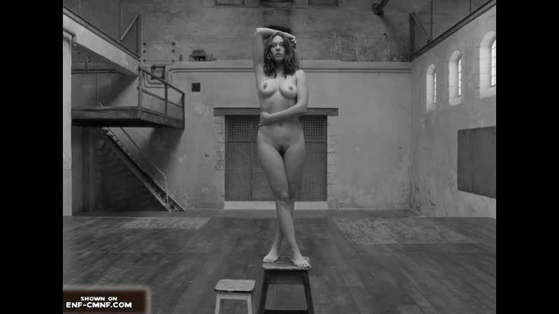 Cmnf видео – французская актриса позирует голой для сумасшедшего художника
