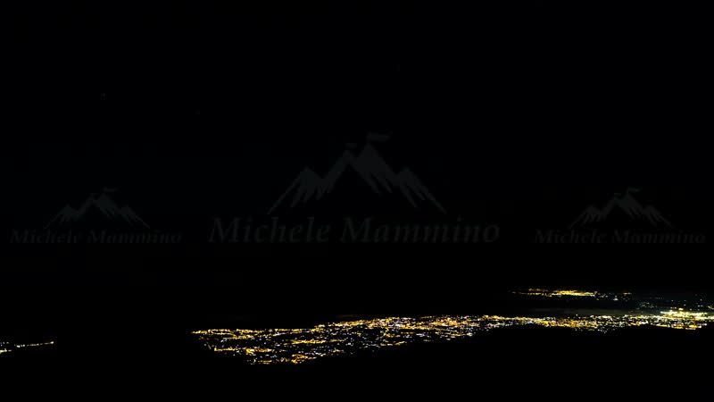 Этна тонны лавы и километровые облака пепла