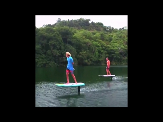 This motorised surfboard