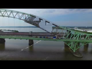 Мосты silver jubilee и mersey gateway через реку мерси в англии