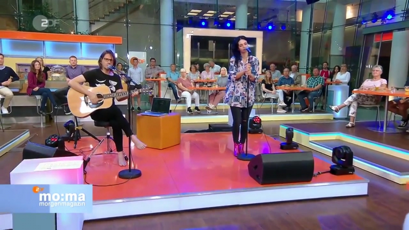Steven wilson and ninet tayeb pariah (live on zdf morgenmagazin)