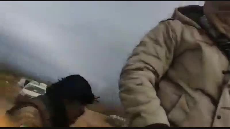 Подкрепления боевиков "оппозиции" движутся в район города дараат аль изза на западе провинции алеппо