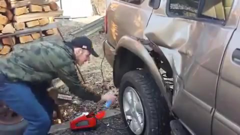 Не умеешь, не берись в попытках накачать колесо огнем
