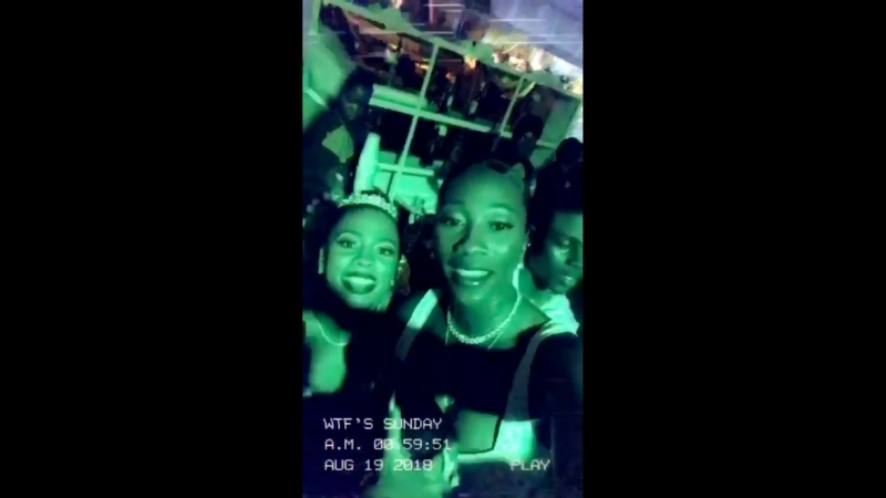 Rihanna no casamento de sonita