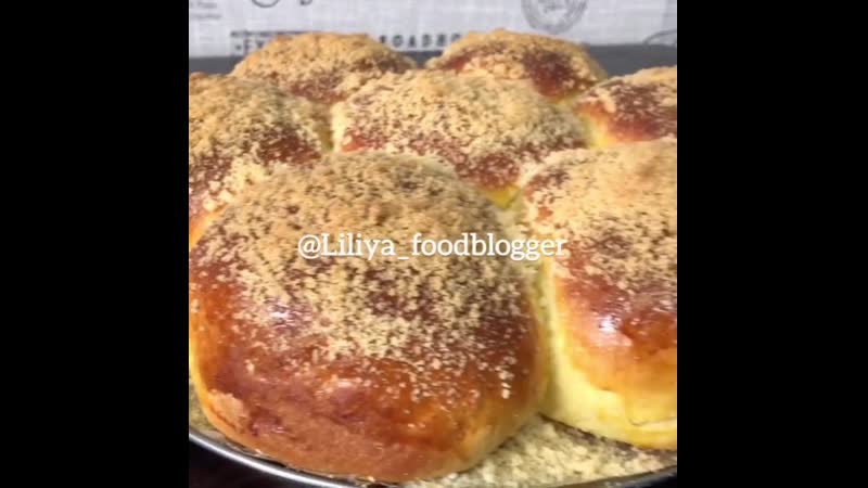 Сдобные сладкие булочки с посыпкой