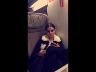 March 10 selena in hung vanngo’s snapchat story (6)