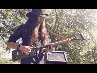 Justin johnson,crankin' up(string shovel guitar)