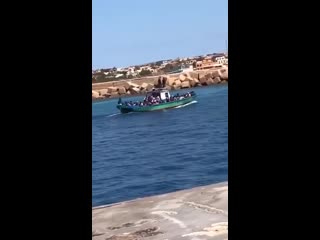 29 april 2020 ausgangssperre in lampedusa trotzdem kommen boote voller invasoren an