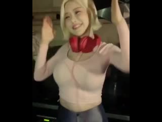 Cute dj dance (by instagram @deejaysoda, song clean bandit solo feat demi lovato)